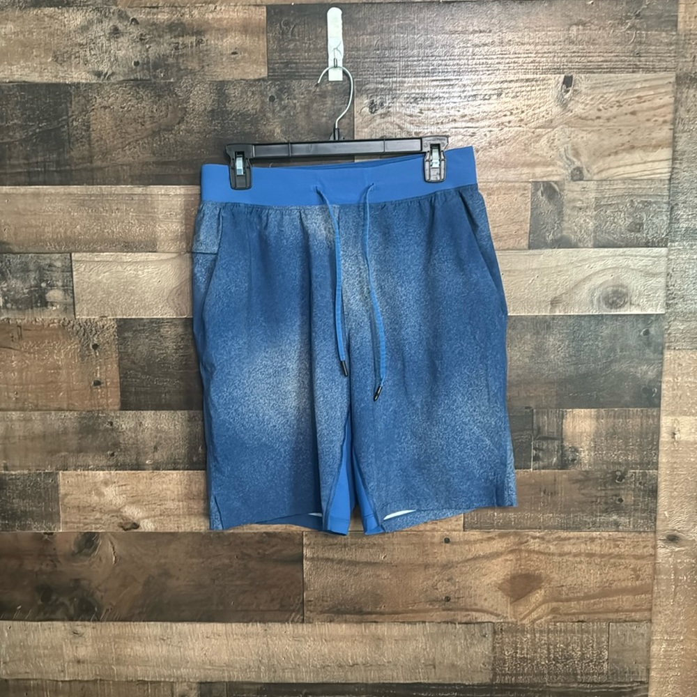 Men’s medium Lululemon shorts